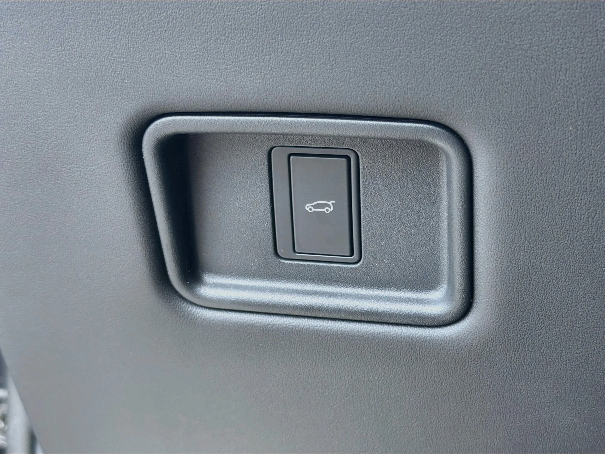 New 2026 Carpathian Grey Land Rover SE image 37
