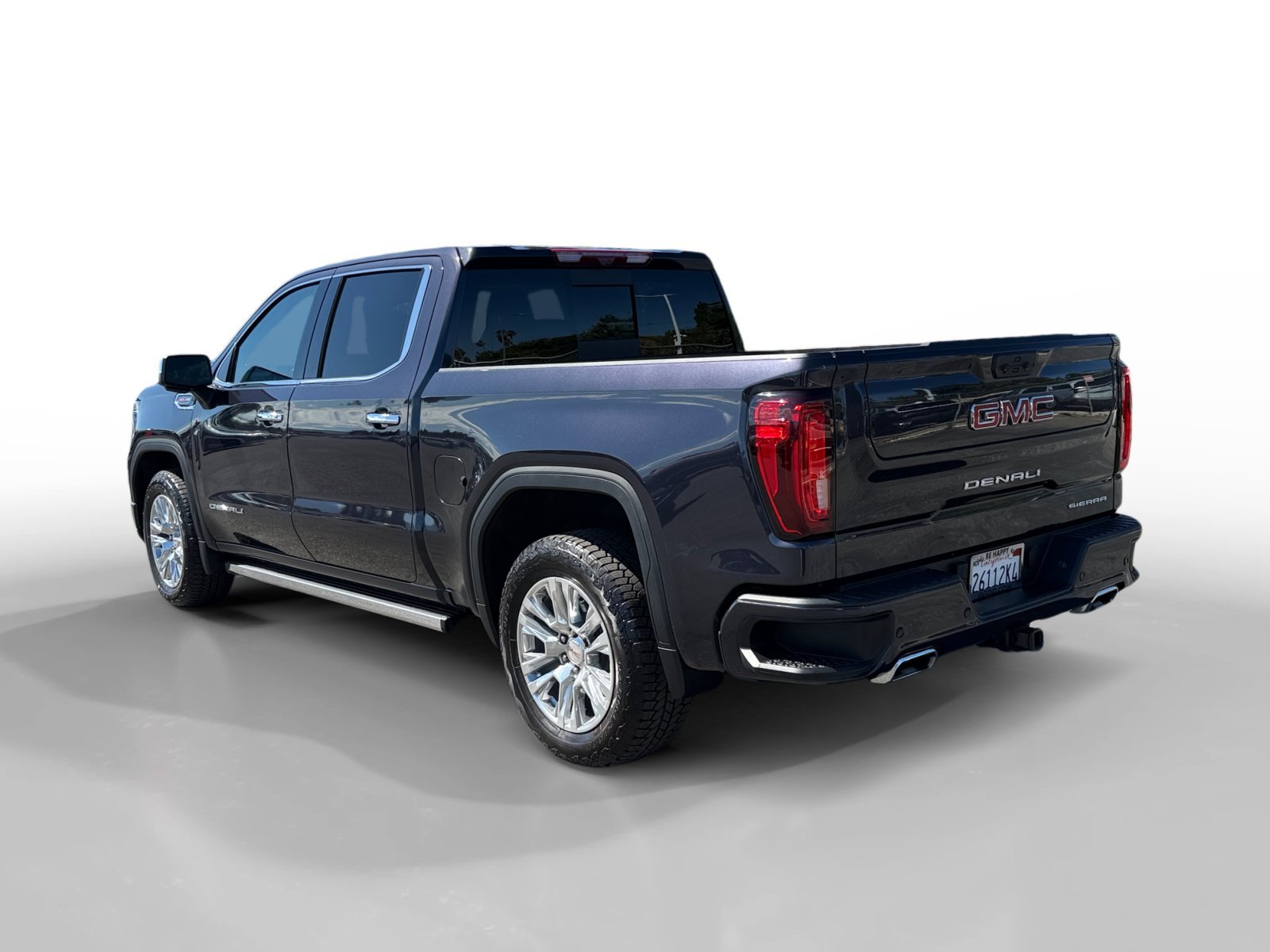 Used 2025 Titanium GMC Denali image 3