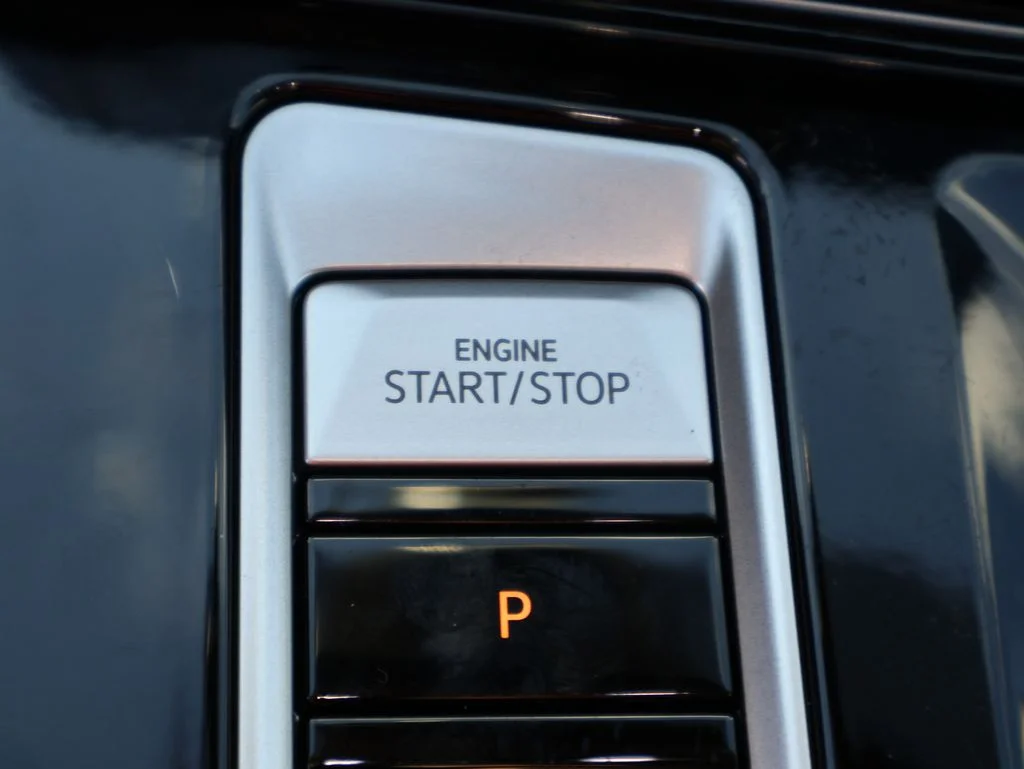 New 2026 Silver Volkswagen 2.0T SE w/Technology image 17