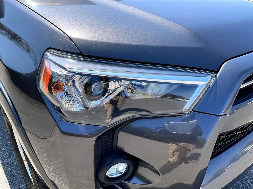 Used 2022 Magnetic Gray Metallic Toyota SR5 image 33