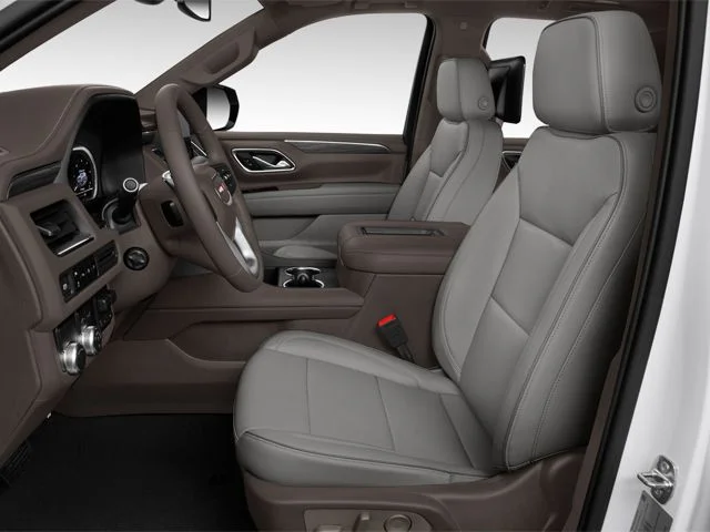 Used 2025 Summit White GMC AT4 image 10
