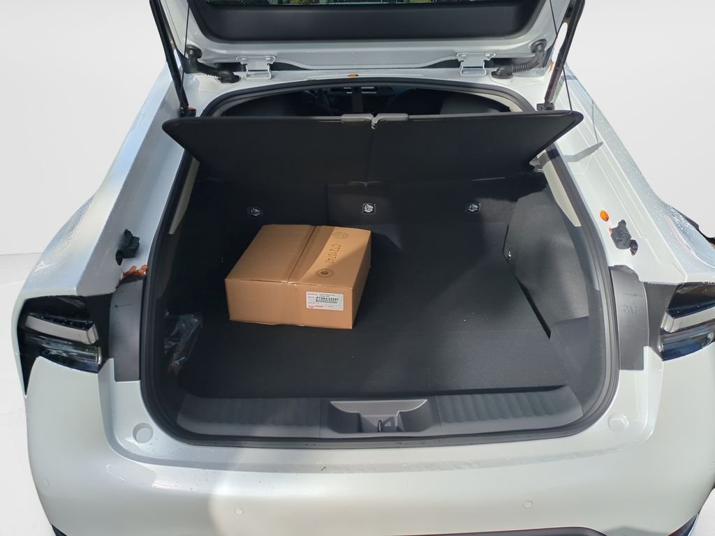 New 2026 Wind Chill Pearl <sup>1</sup> Toyota  SE image 12