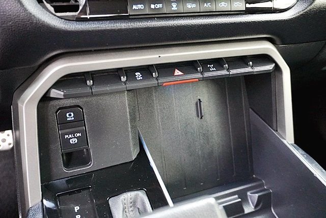 Used 2023  Toyota SR5 image 27