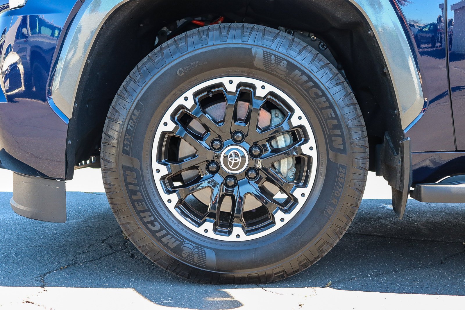 Certified Used 2023  Toyota Limited image 12