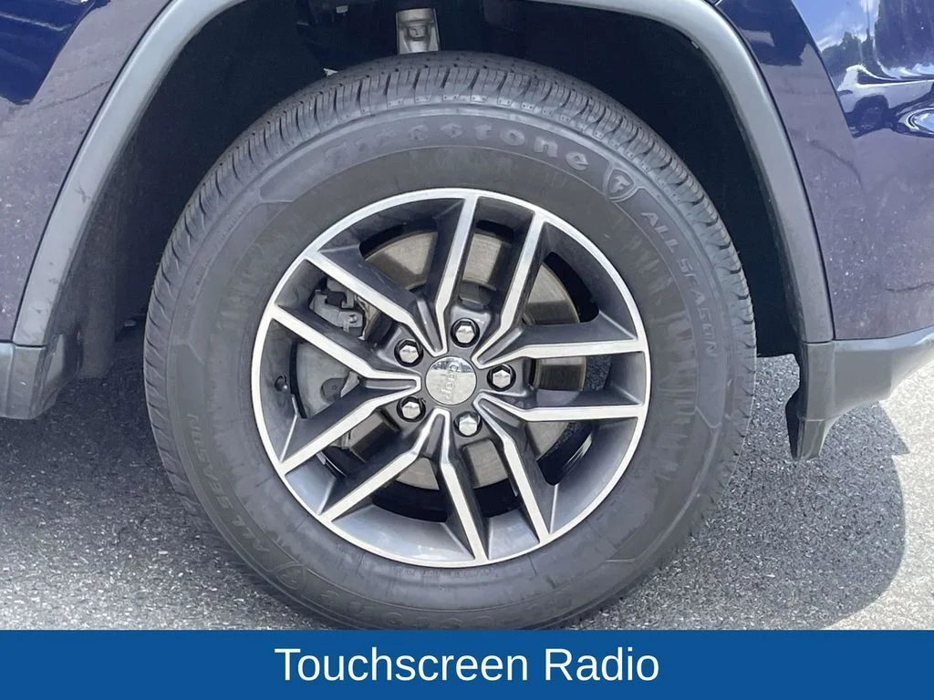 Used 2018 Blue Jeep Limited image 10