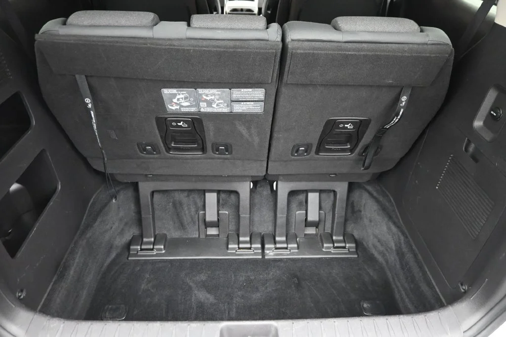 Used 2024 White Kia LX image 12