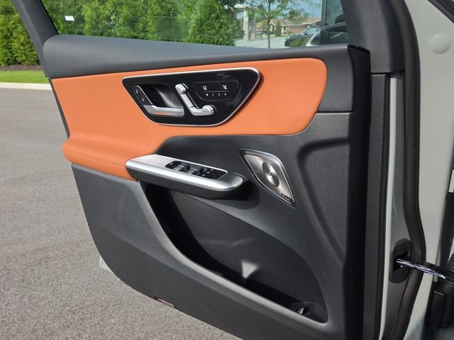 New 2027 MANUFAKTUR Alpine Grey Mercedes-Benz GLC300 image 19