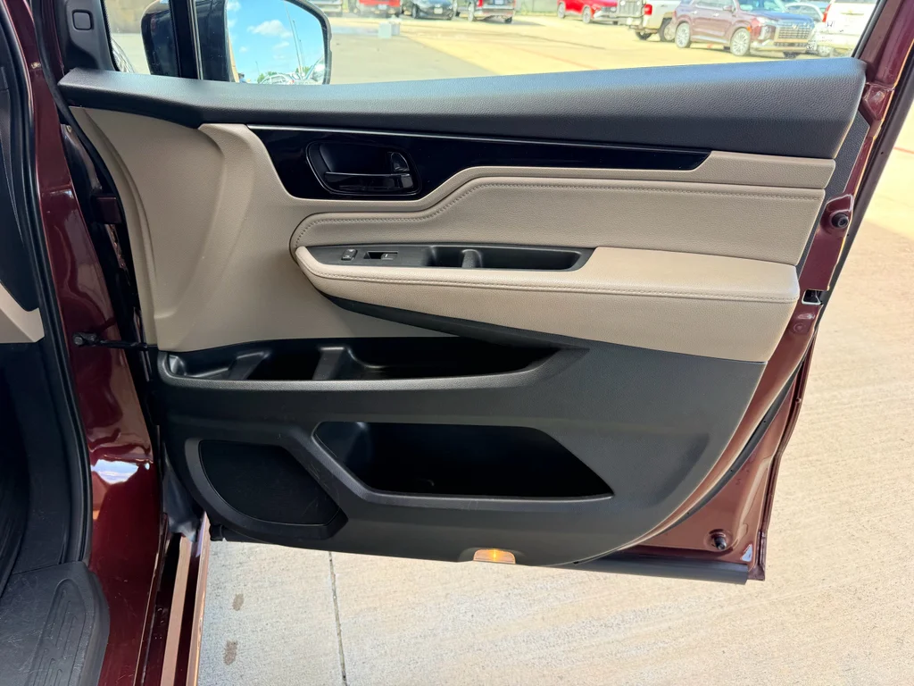 Used 2019 Deep Scarlet Pearl Honda Elite image 12