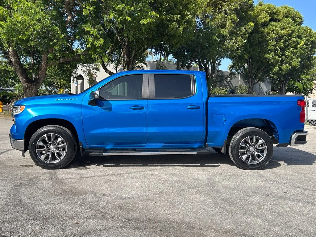 Used 2022 Glacier Blue Metallic Chevrolet LT image 7