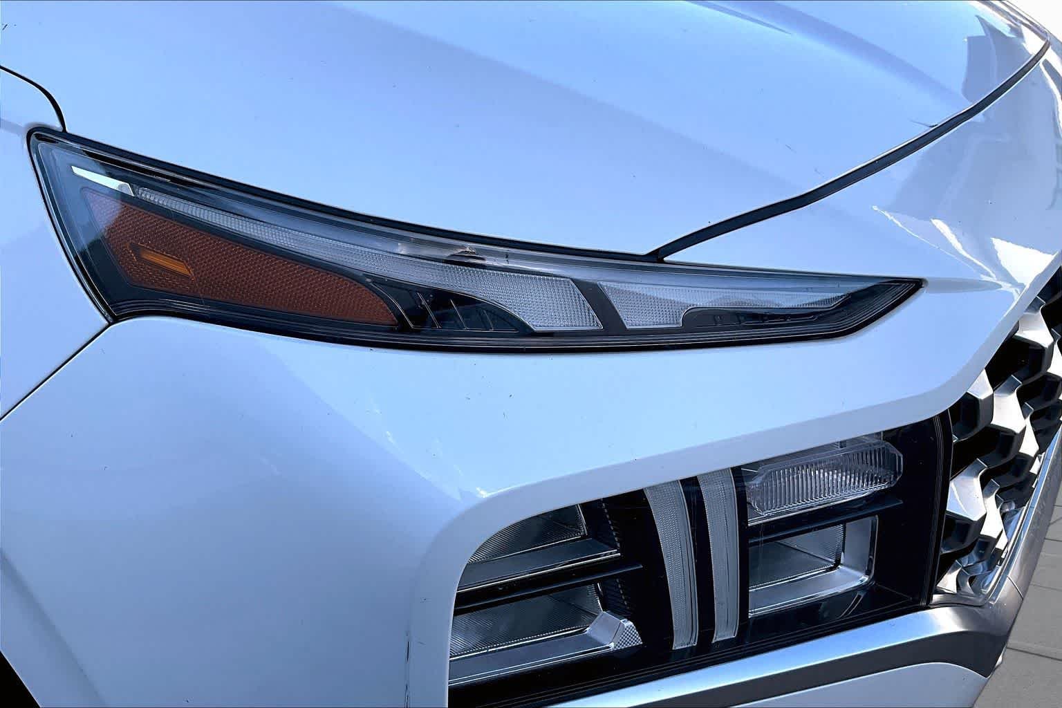 Used 2022 Quartz White Hyundai SEL image 26
