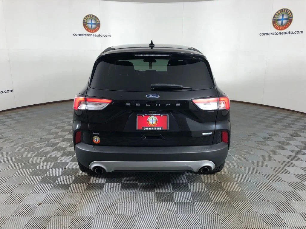 Used 2020 Black Ford SE image 17