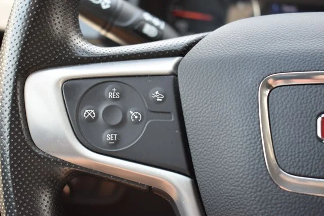 Used 2024 White GMC SLE image 20