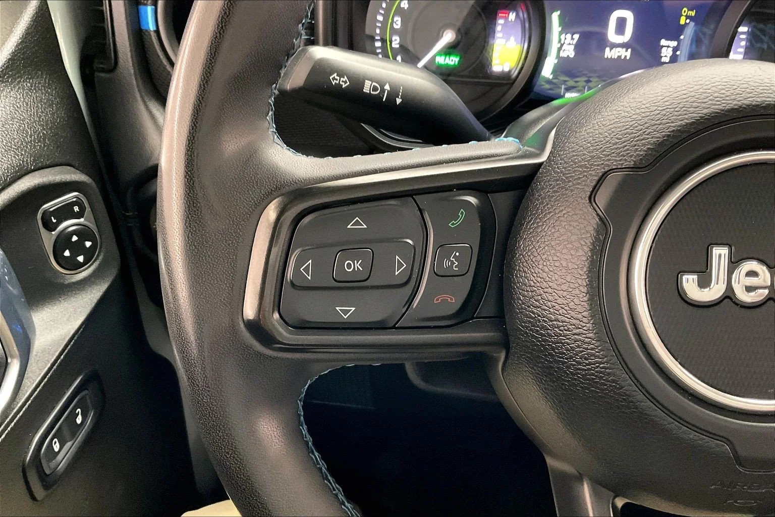 Used 2024 Earl Clearcoat Jeep Rubicon 4xe image 20