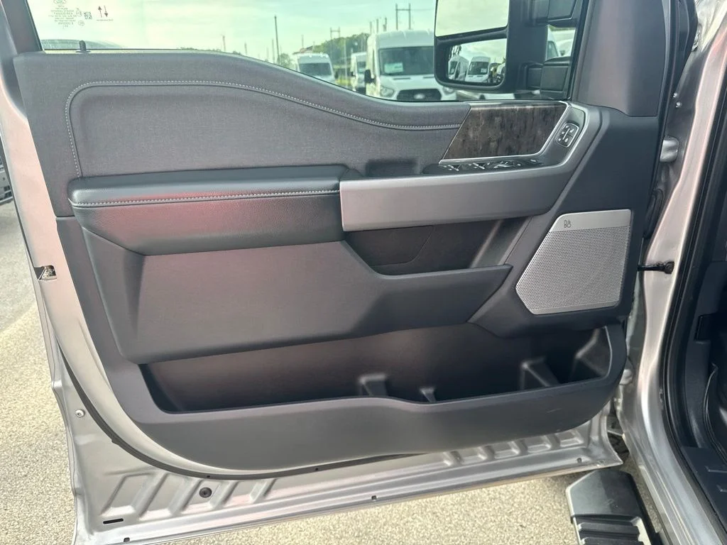 Used 2024 Silver Metallic Ford Lariat image 25