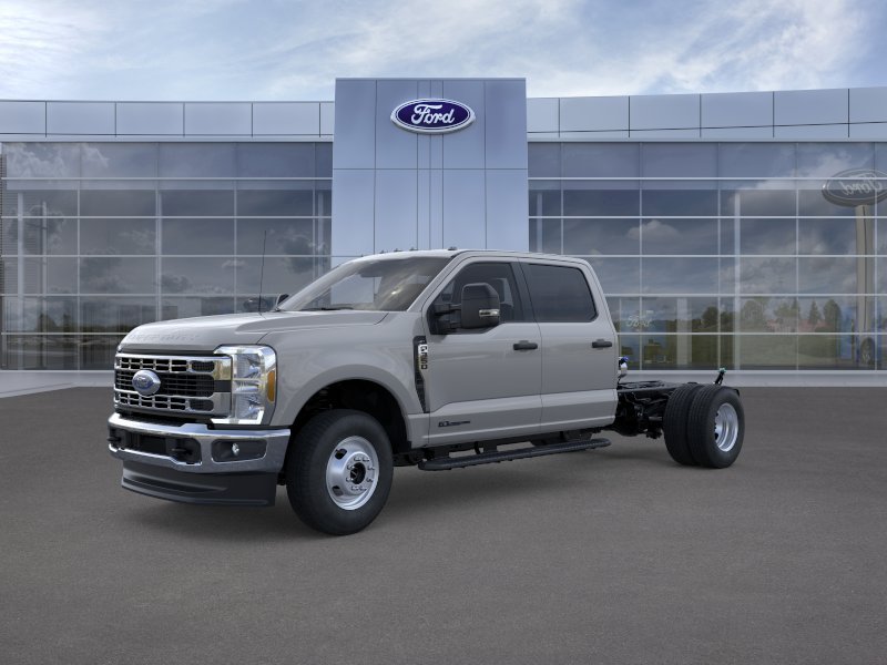 2026 Ford F-350 XLT 4x4 Crew Cab 179-In DRW's photo