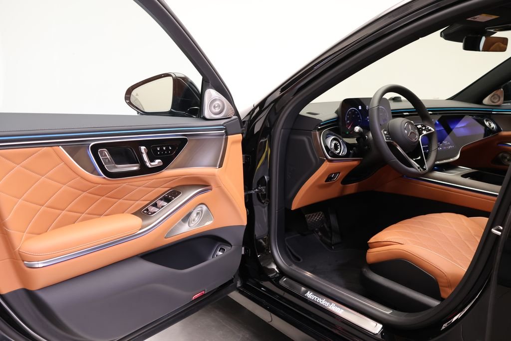New 2027 Black Mercedes-Benz S 580 image 34