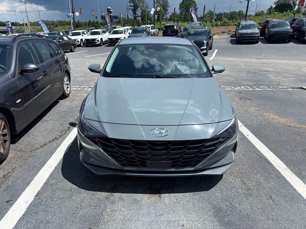 Used 2023 Gray Hyundai SEL image 2