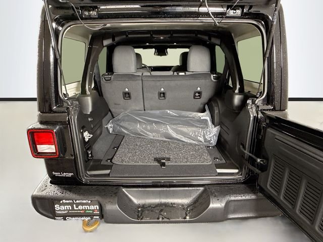 New 2026 Black Clear-Coat Exterior Paint Jeep 85th Anniversary Edition image 24