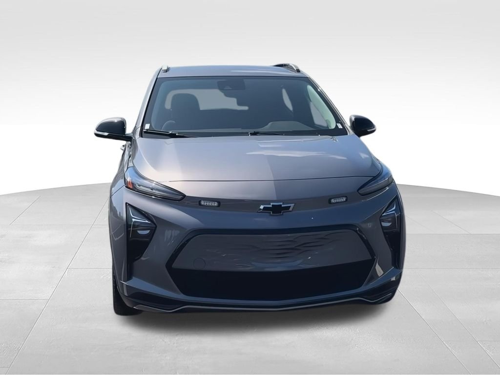 Used 2023 Gray Chevrolet LT image 3