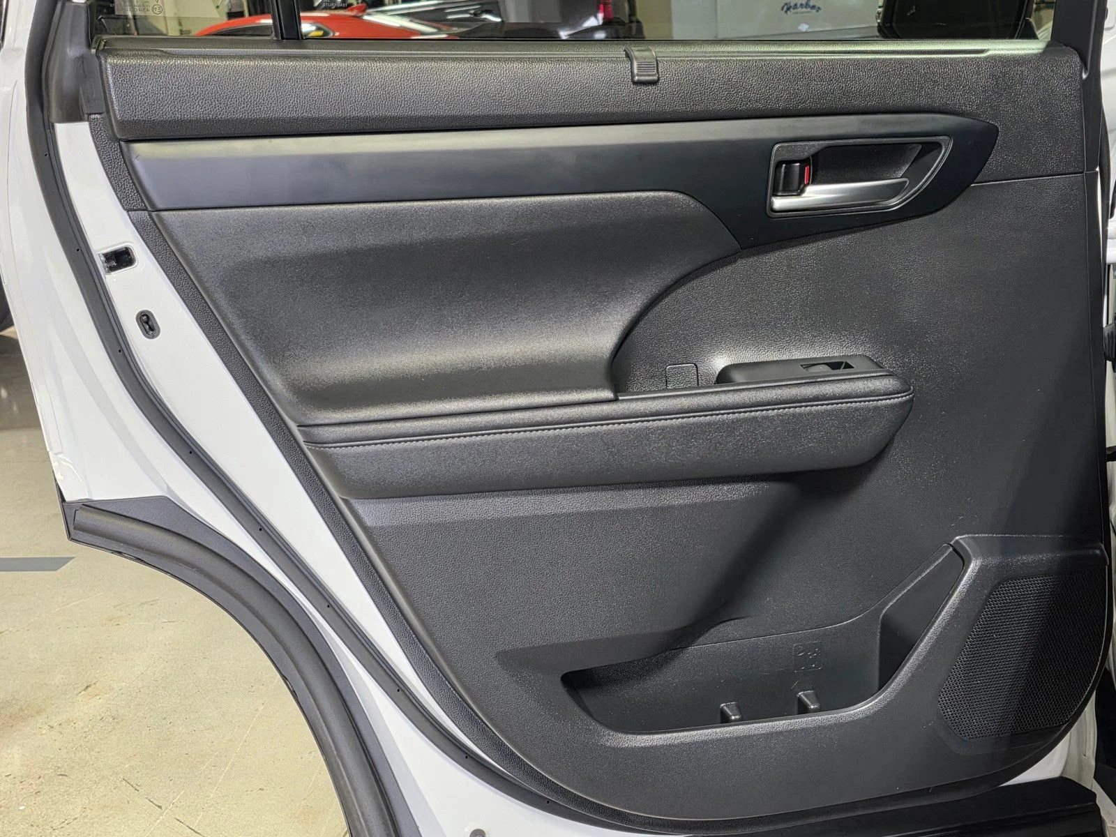 Used 2023 Wind Chill Pearl Toyota XLE image 13