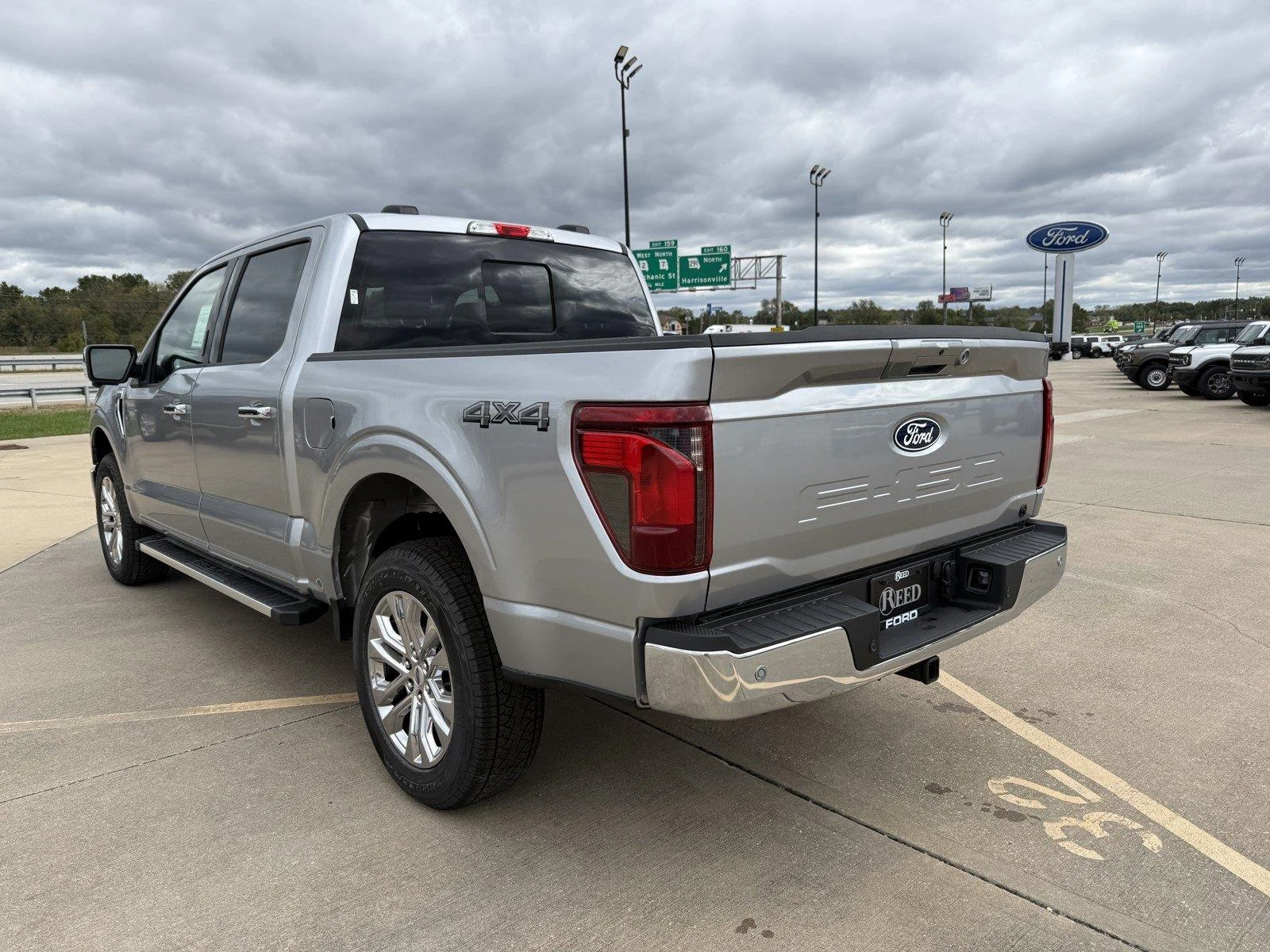 New 2026 Iconic Silver Metallic Ford XLT image 7