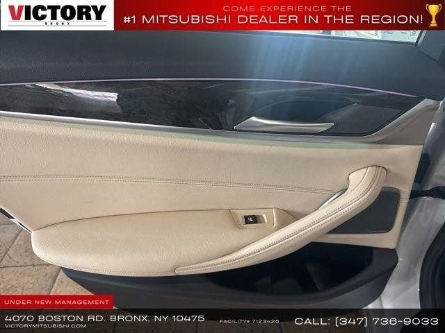 Used 2022 White BMW 530i image 29