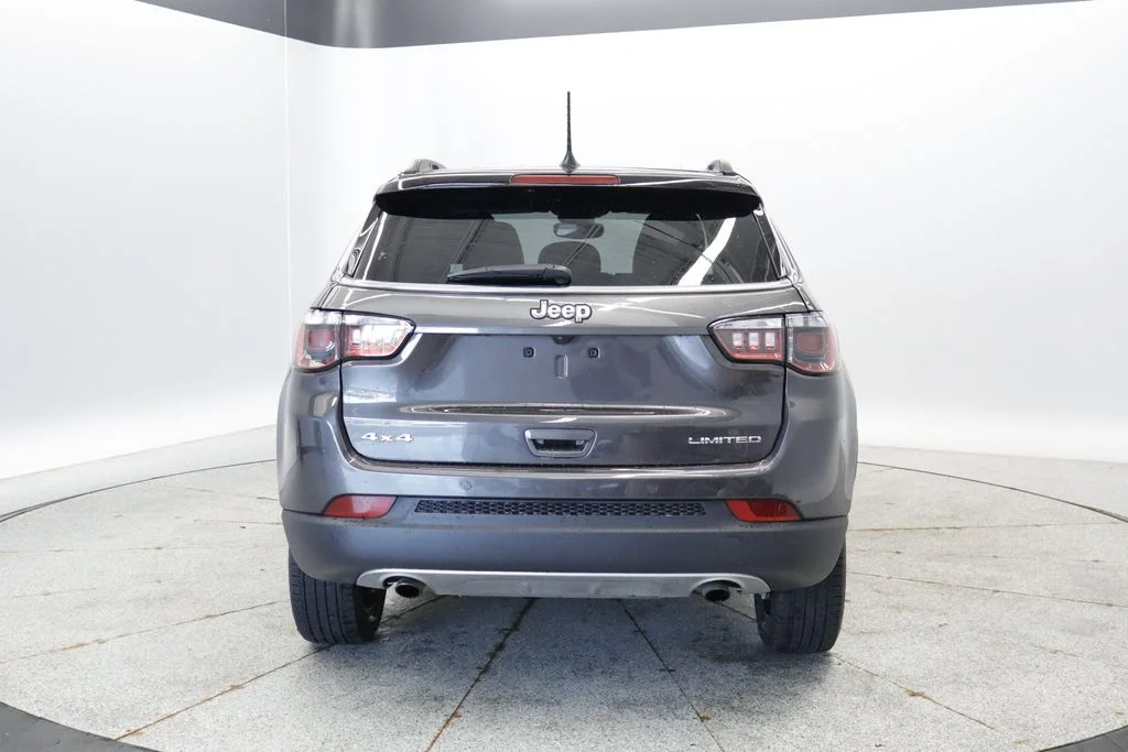 Used 2023 Gray Jeep Limited image 4
