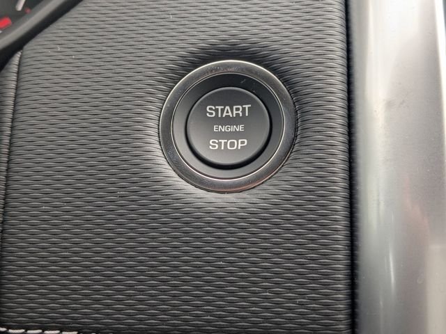 New 2026 Fuji White Land Rover Dynamic SE image 30