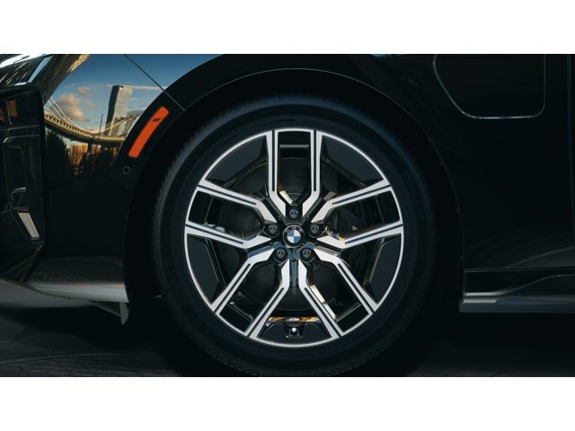 New 2026 Black Sapphire Metallic BMW 750e xDrive image 7