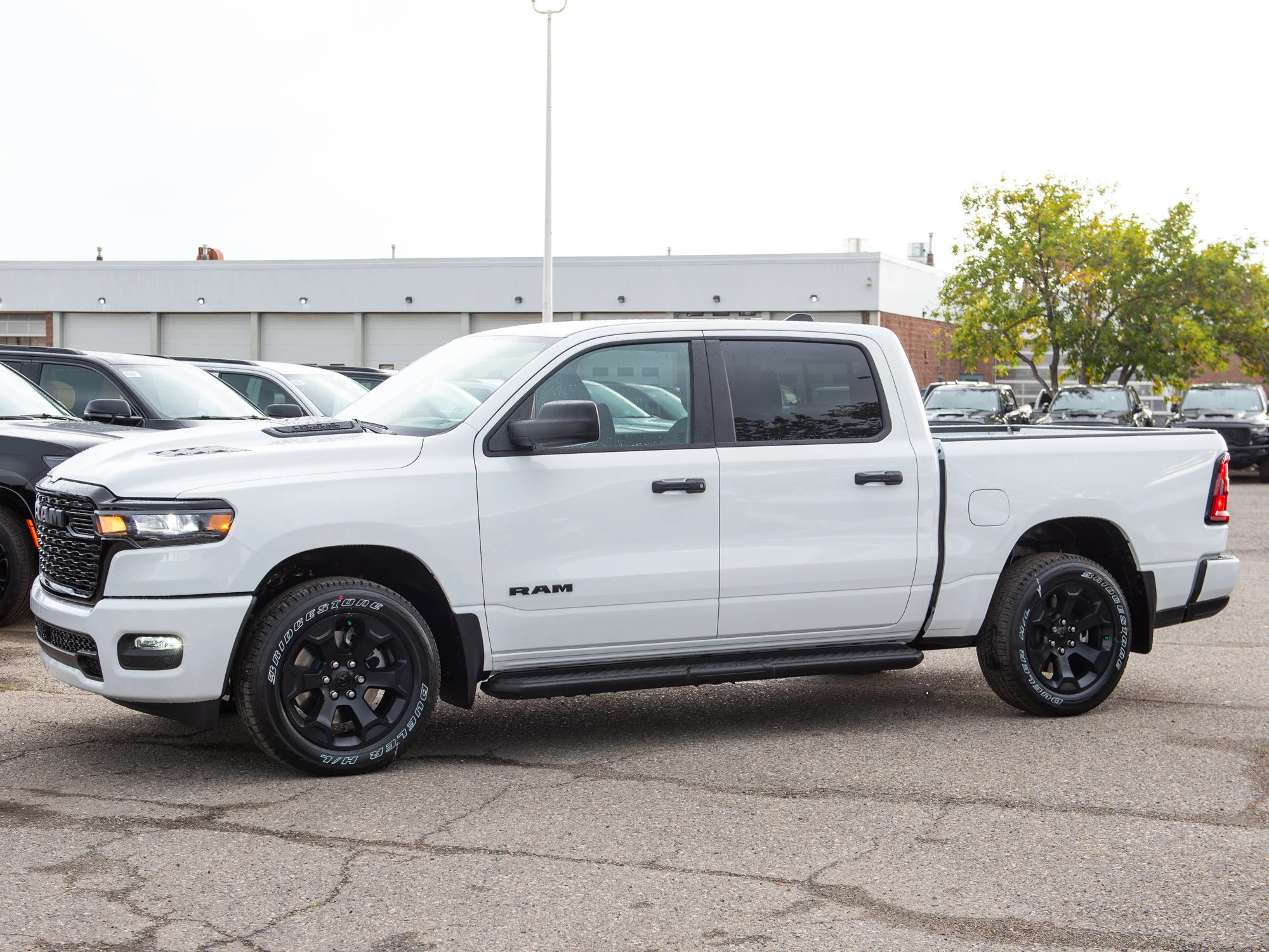 New 2026 White RAM Express* Crew Cab 4x4, 3.92 Rear Axle Ratio, Running Boards, Adaptive Cruise image 2