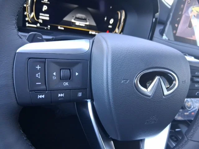 New 2026 MINERAL BLACK INFINITI Luxe FWD image 11
