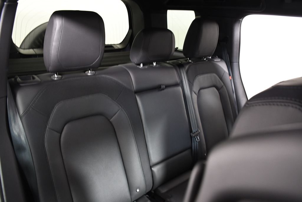 Used 2023 Santorini Black Metallic Land Rover X-Dynamic SE image 23