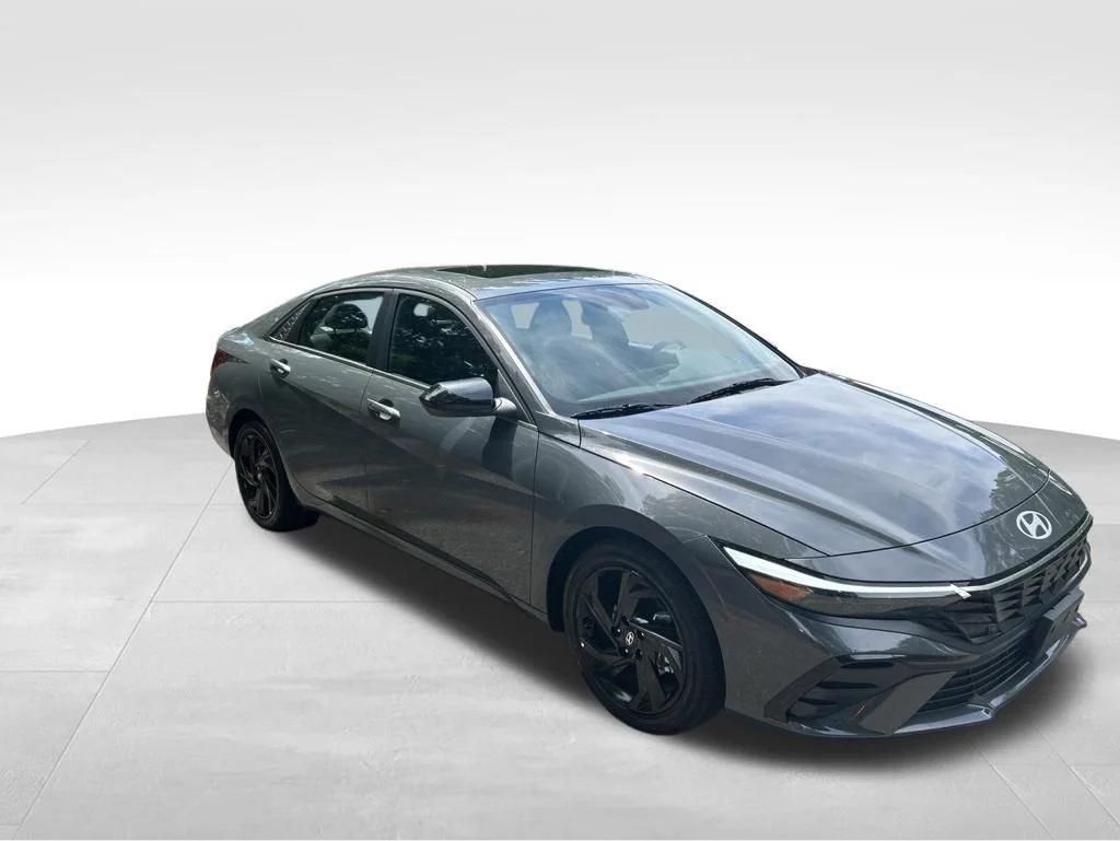 Used 2026 Gray Hyundai SEL Sport image 8