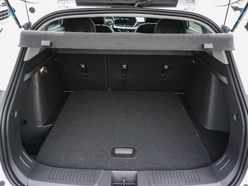 New 2026 Summit White Chevrolet LT image 24