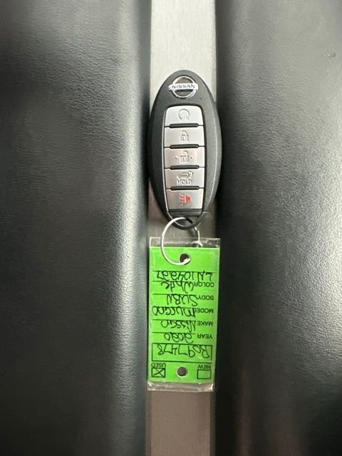 Used 2020 White Nissan SL image 31