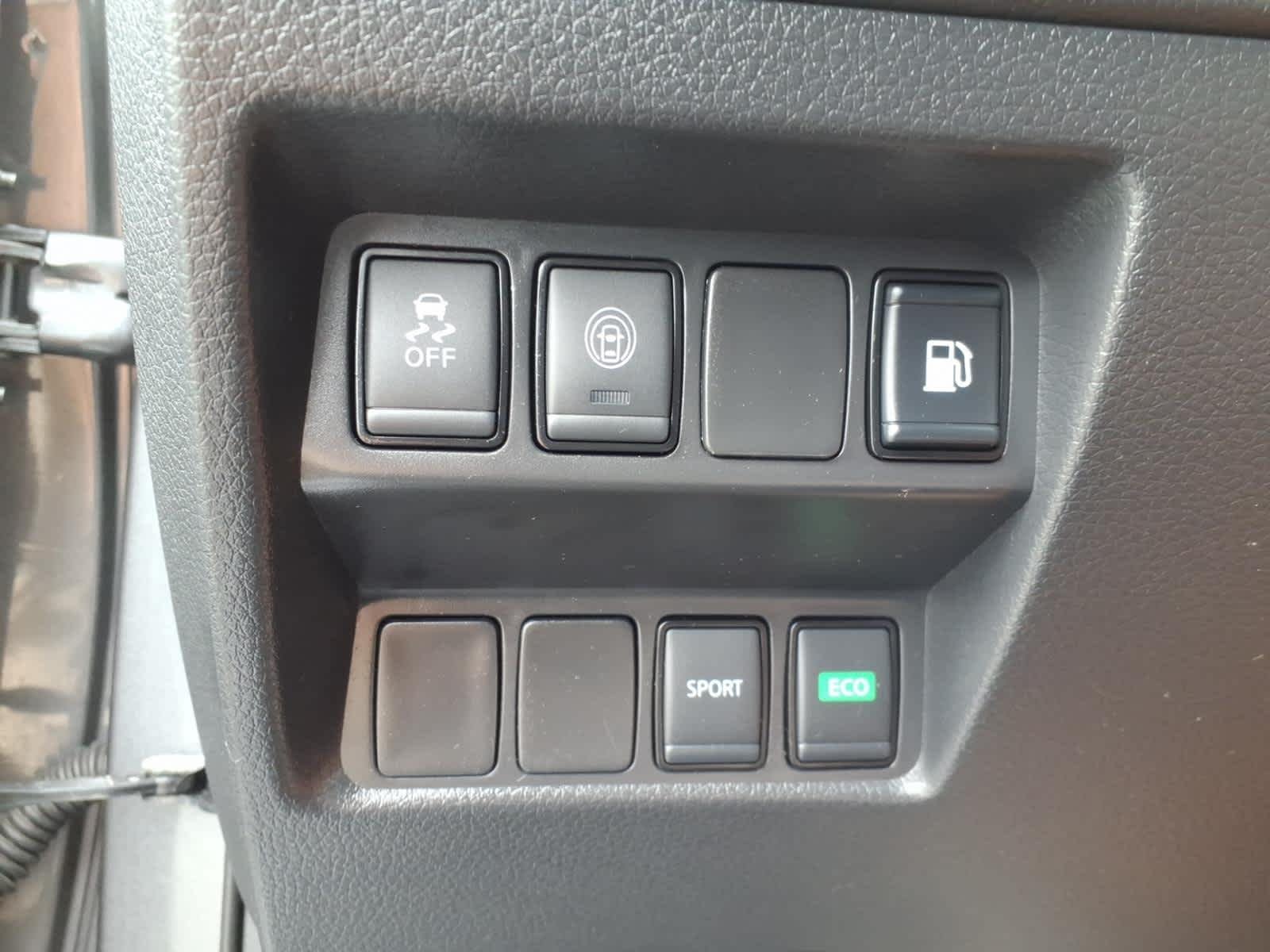 Certified Used 2020 Gun Metallic Nissan S image 18
