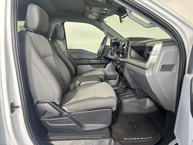 Used 2025 Oxford White Ford XL image 4