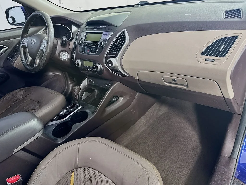 Used 2010 Blue Hyundai Limited image 33