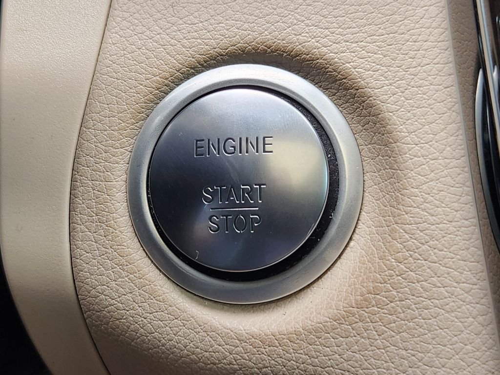 Used 2019 Polar White Mercedes-Benz 300 image 28