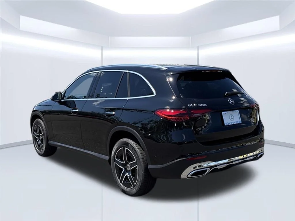 New 2027 Obsidian Black Metallic Mercedes-Benz GLC 300 image 41