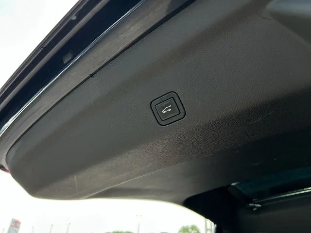 Used 2021 Blue GMC Denali image 14