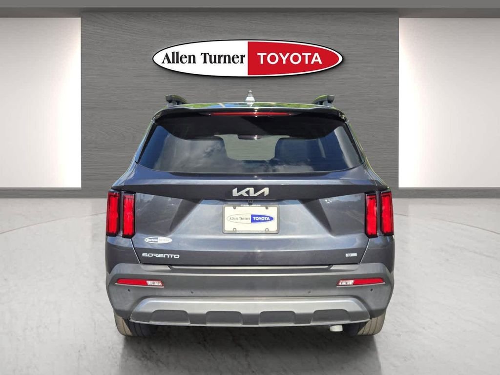 Used 2023 Gray Kia X-Line SX Prestige image 6