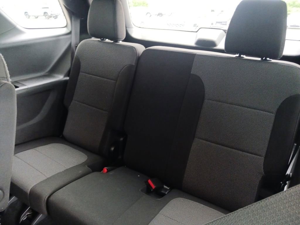 Used 2023 Sterling Gray Metallic Chevrolet LT Cloth image 24