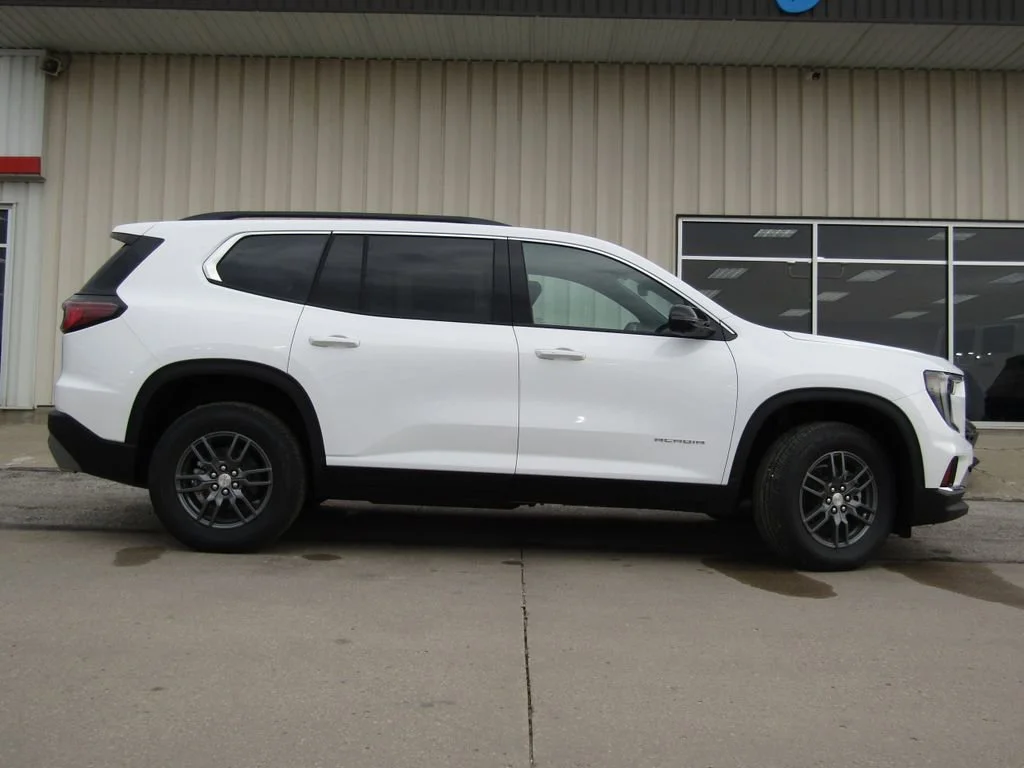 New 2026 Summit White GMC Elevation image 2