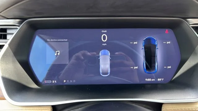 Used 2017 Blue Tesla 90D image 13