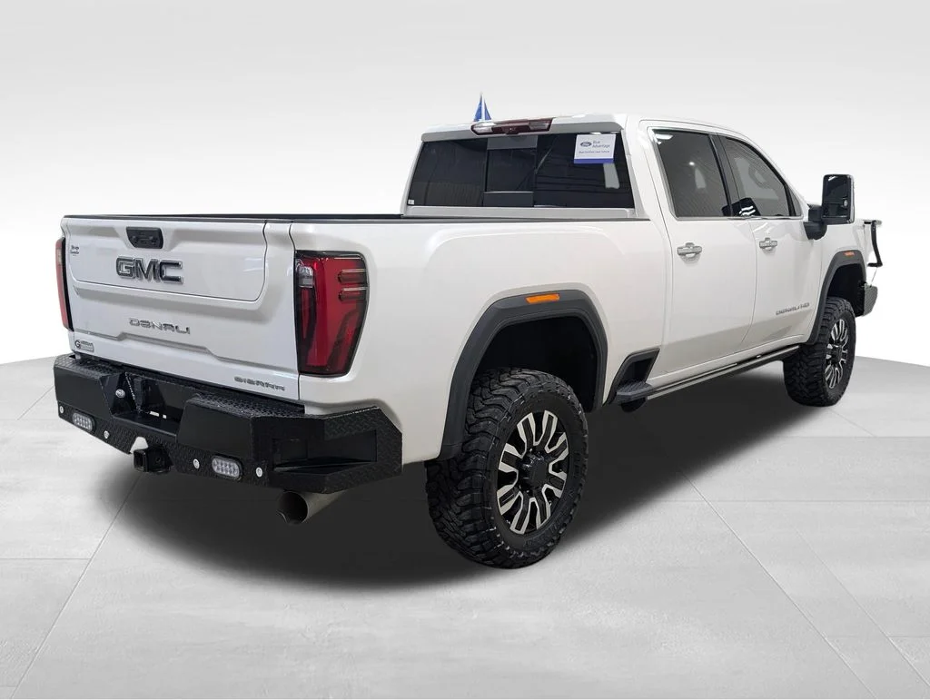Used 2024 White Frost Tri-Coat GMC Denali Ultimate image 23