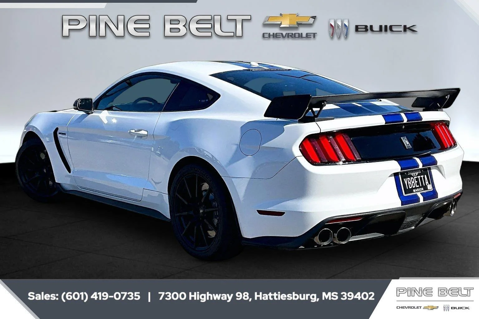 Used 2016 Oxford White Ford Shelby GT350 image 2