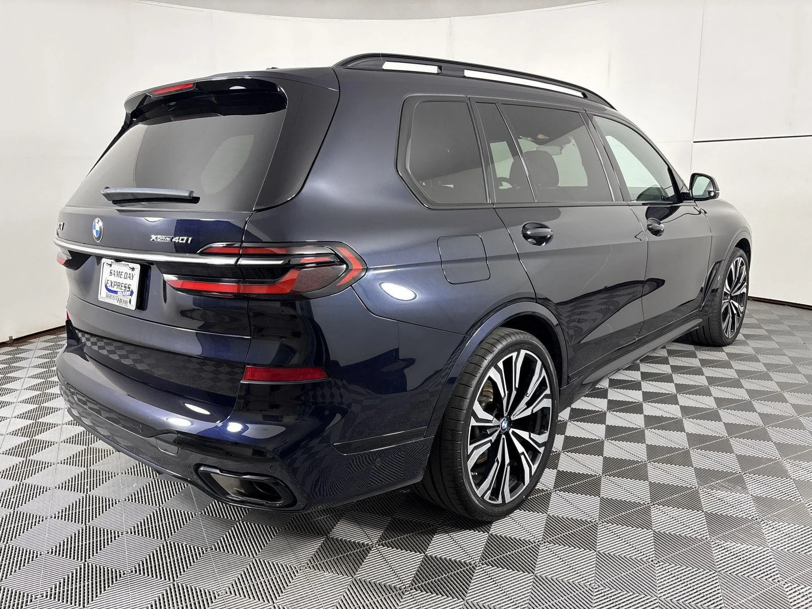 Used 2023 Carbon Black Metallic BMW xDrive40i image 26