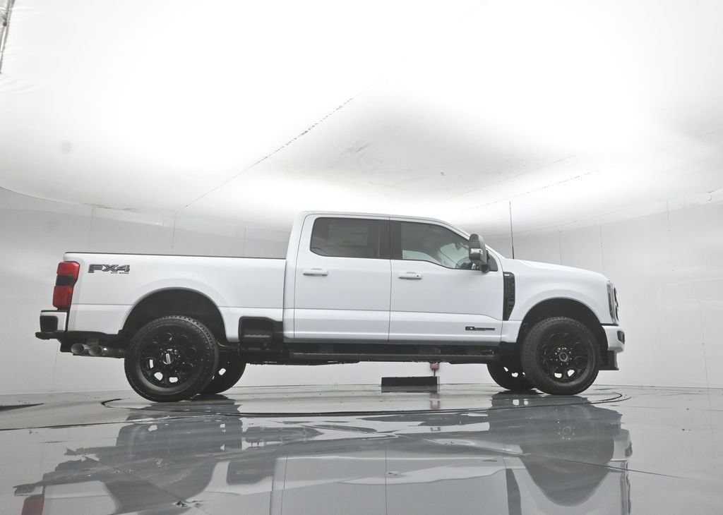 New 2026 Oxford White Ford XLT image 7