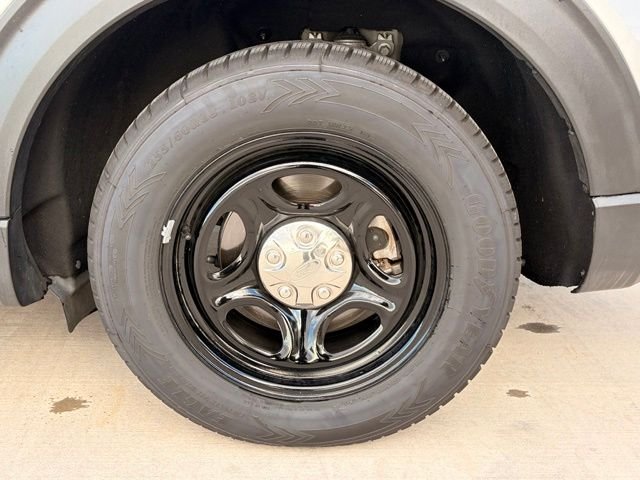 Used 2023 Silver Ford XLT image 10